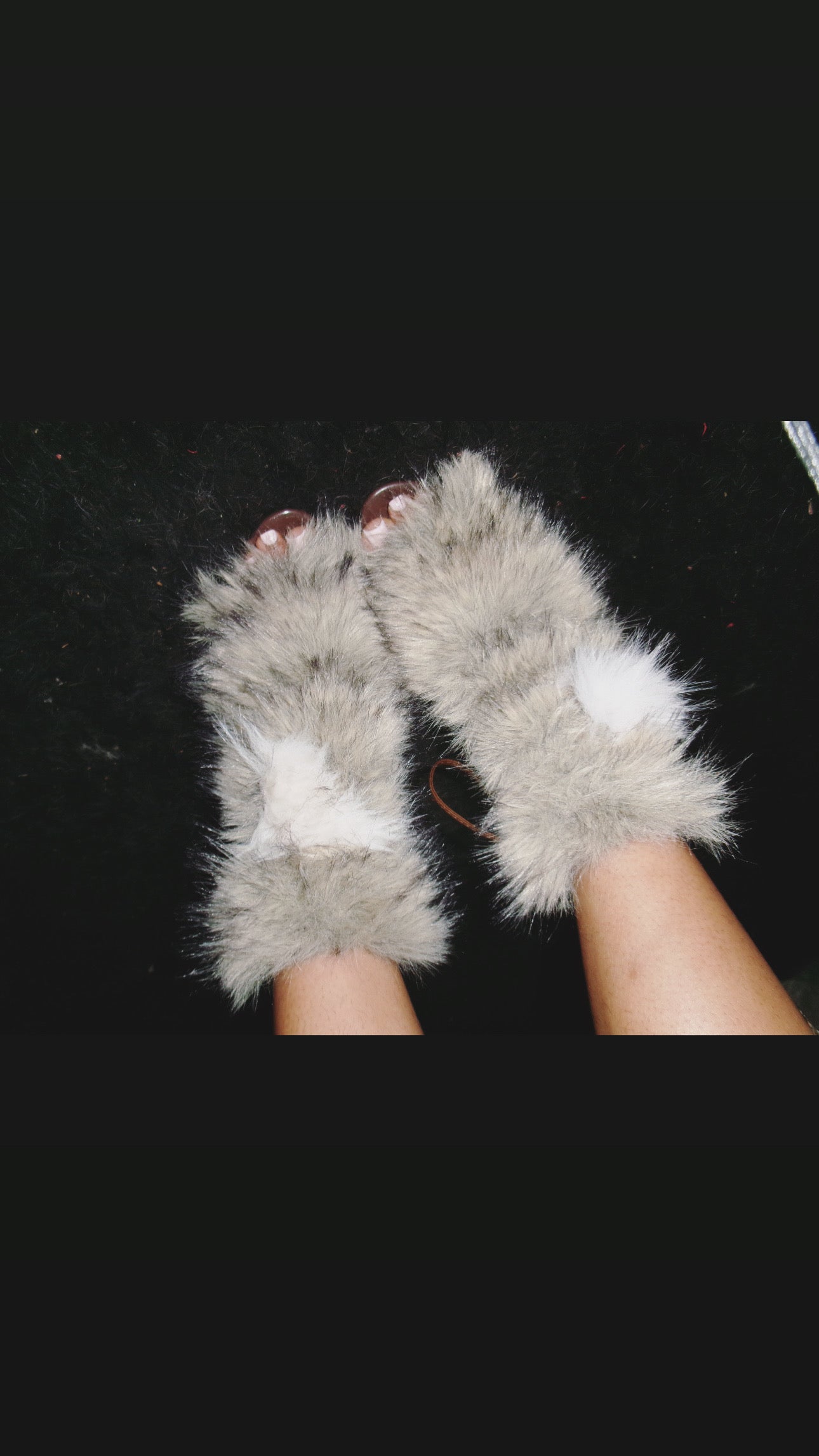 Víxen Faux Fur Ħeels !