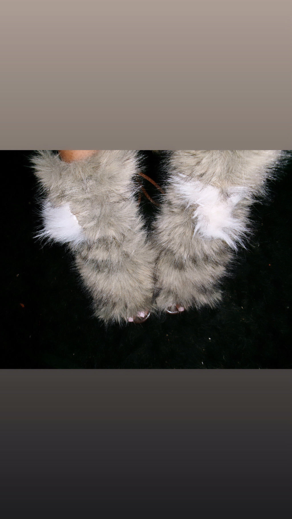 Víxen Faux Fur Ħeels !