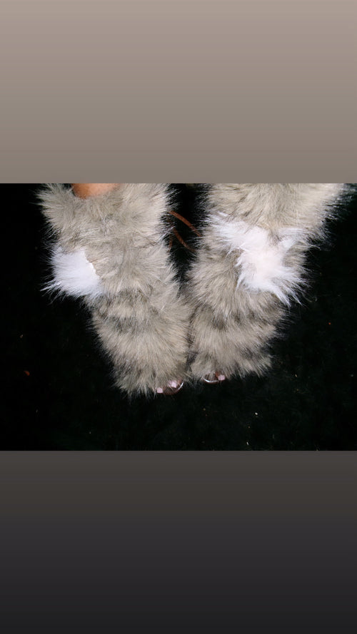 Víxen Faux Fur Ħeels !