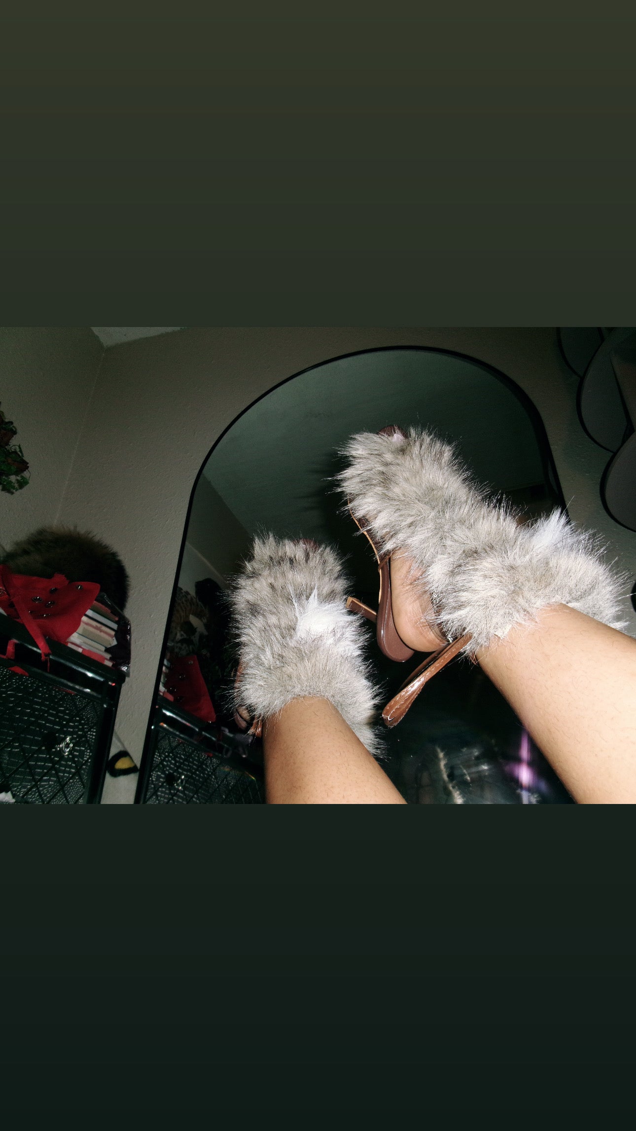 Víxen Faux Fur Ħeels !